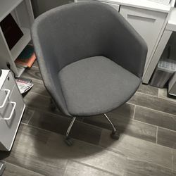 Pippin Dark Gray Pitch Meeting Chair - Computer/office/conference Chair