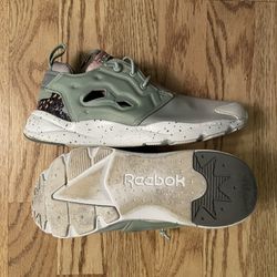 Size 6.5 Women’s Green Reebok Shoes