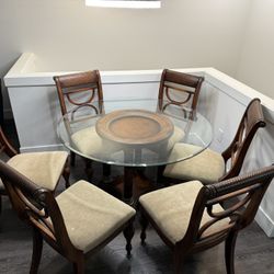 Dining Table With Chairs!!!