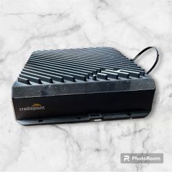   Cradlepoint R1900 router with WiFi (5G modem)