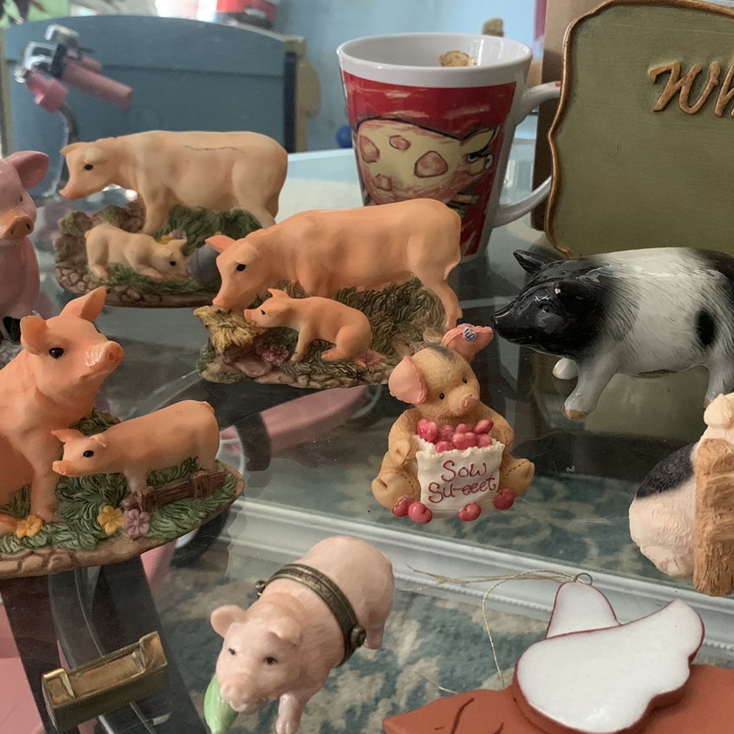 Collectible Pig Figurines / Statues / Cookie Jar