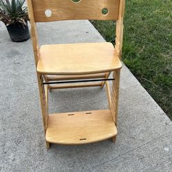 The Keekaroo Height Right High Chair
