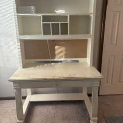 Desk with Hutch 