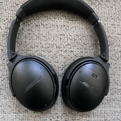 Bose Quite Comfort Headphones 