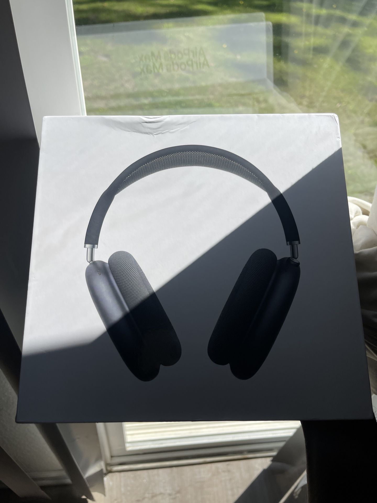 Stunning Midnight AirPods Max – Best Sound Quality, Perfect Condition!