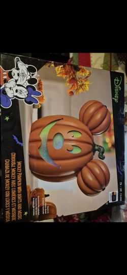Mickey Mouse Pumpkin With Lights And Music. (^_^)