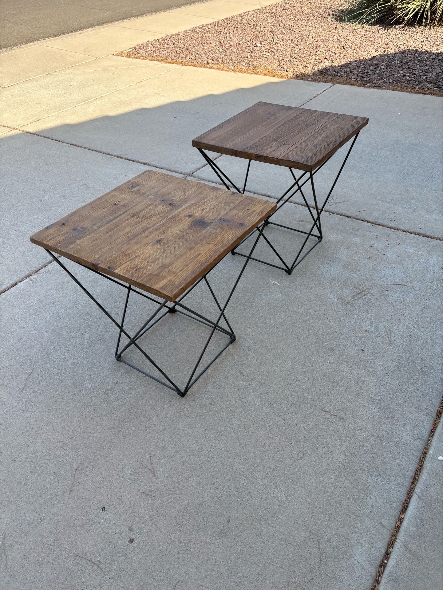 End tables / Nightstands