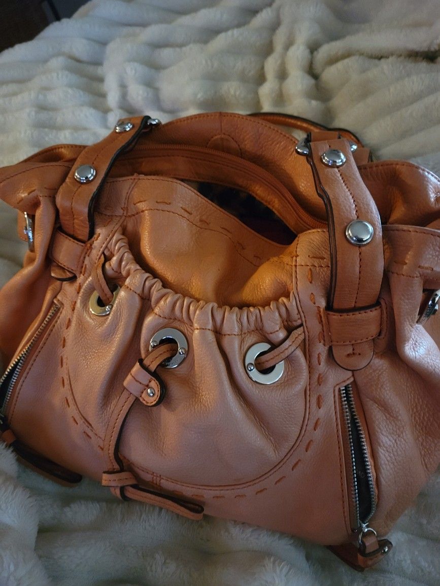 B Makowsky Leather Purse