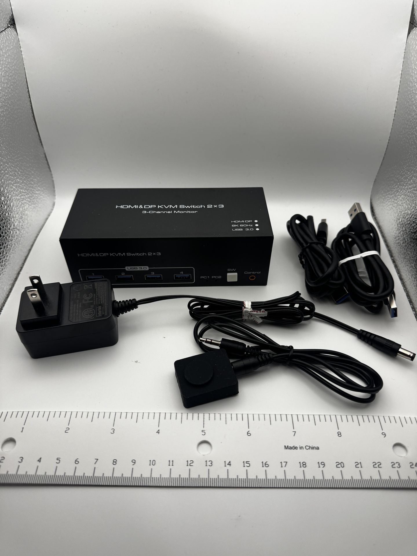 BRAND NEW HDMI & DP KVM SWITCH