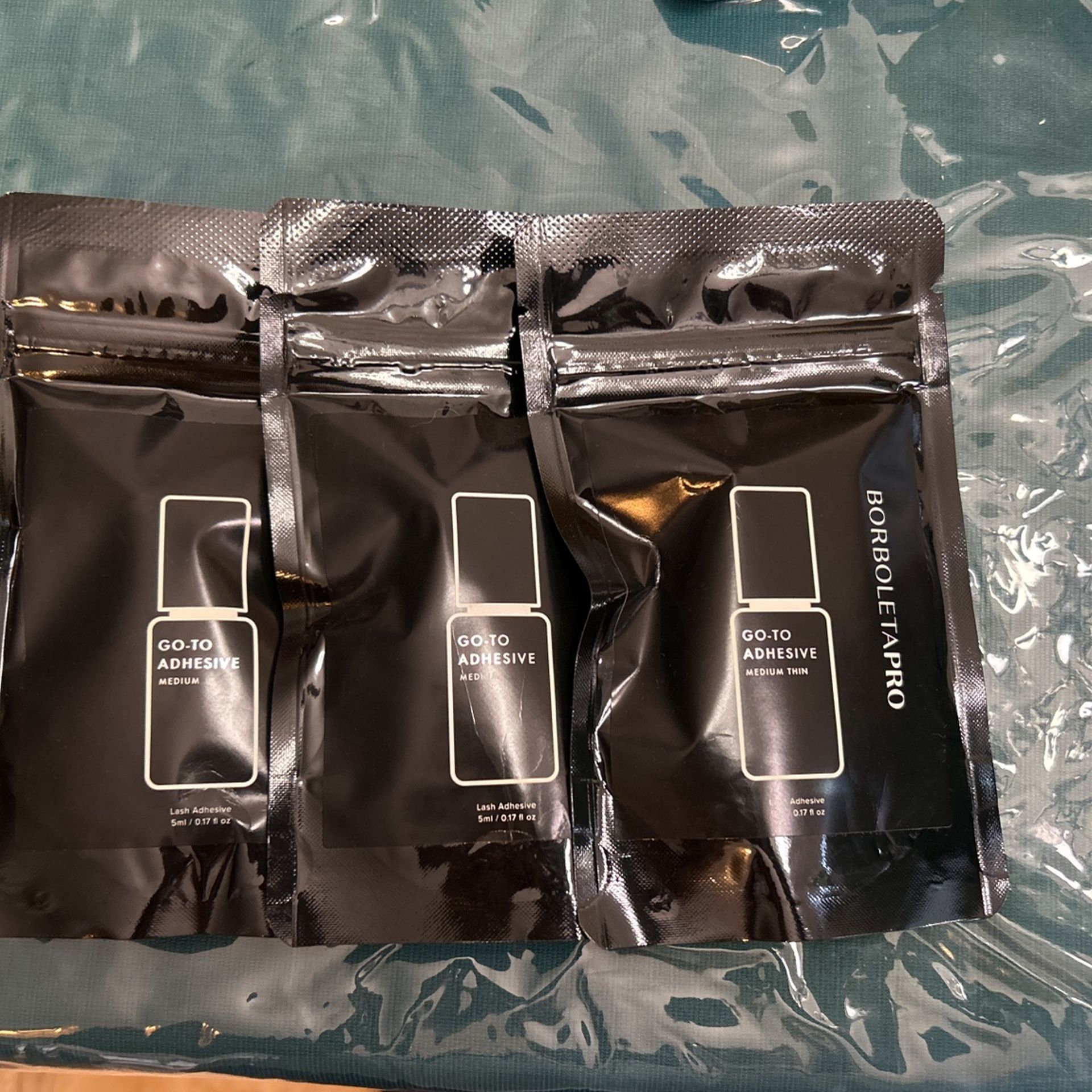 3 Borboleta Go--To-Adhesive