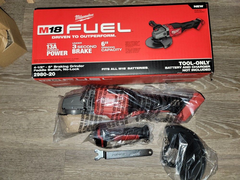 Milwaukee 2980-20 M18 FUEL 4-1/2 in. - 6 in. Braking Grinder w/No-Lock Paddle Switch (Tool Only)

