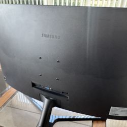 Samsung 32” Curved Monitor 