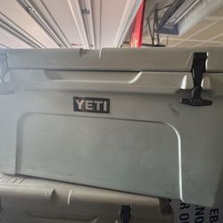 YETI COOLER