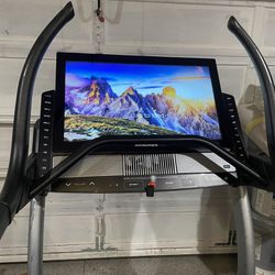 Nordic Track Incline Trainer Treadmill