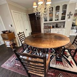 Solid Wood Beautiful Antique Oval Table