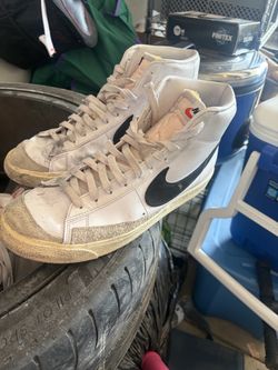 High top Nike