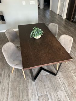 Dark Wood Dining Table w/Chairs