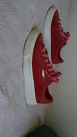 Red platform pumas