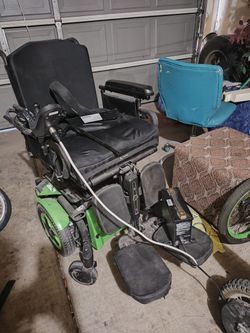 Nu Motion Mobility Chair/Scooter