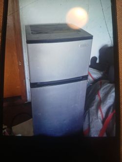 Mini fridge