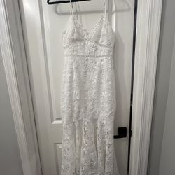 Beautiful White Wedding/Engagement Dress - Never Worn Size 6