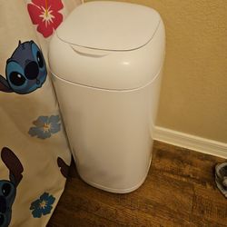 Genie Diaper Dispenser 