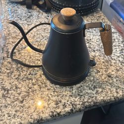 Kettle-$10 Pick up only-78210