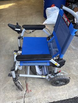 Battery powered electric chair
