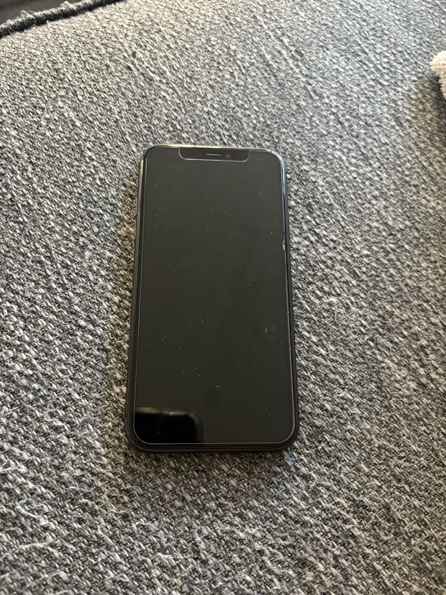 iphone 11 perfect condition 