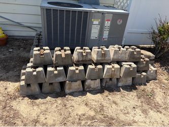 Concrete deck blocks