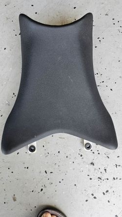 ZX10R  front seat 2011 - 2015