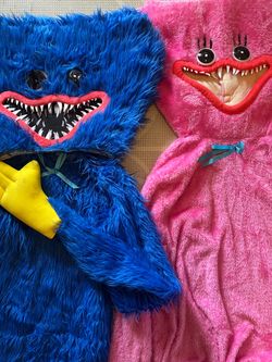 Huggy Wuggy  and Kissy Missy Costume Size kids M