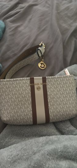 Michael Kors Saddle Bag