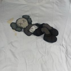 UT UNIQLO COLLAB WHITE AUTHENTIC BRAND SHIRT