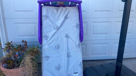 Toddler bed