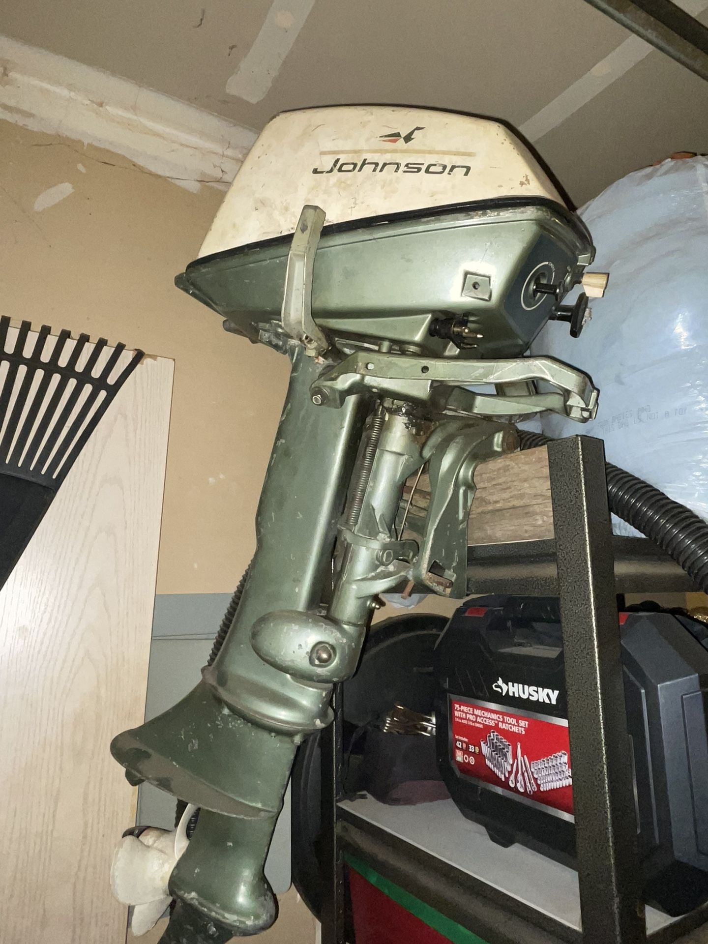 Johnson Boat Motor for Sale in WA OfferUp
