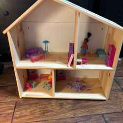 Wooden Dollhouse w Furniture & Dolls - See My Items