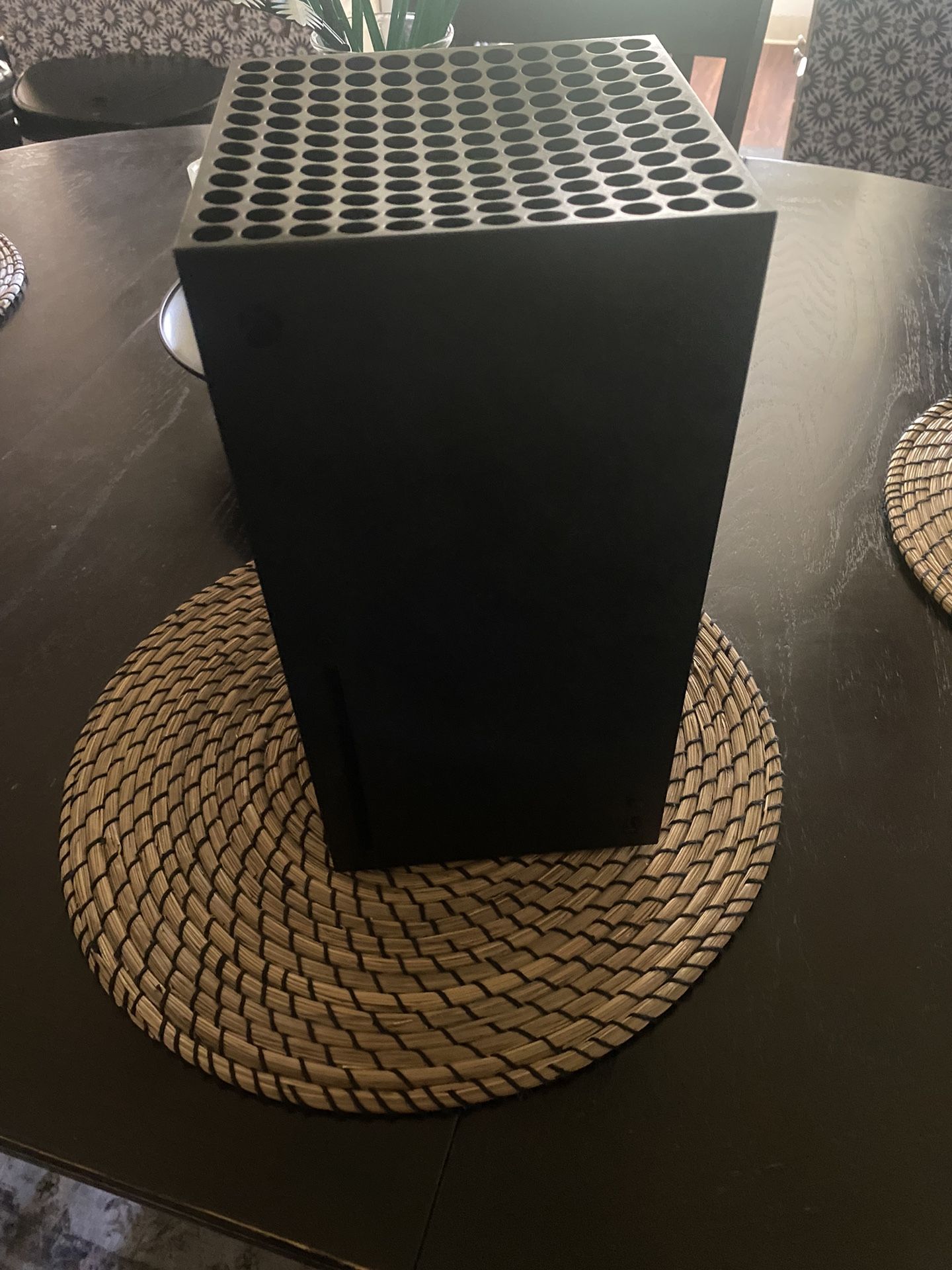 Xbox Series X Comes With Controller