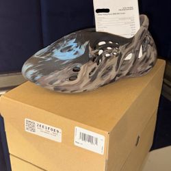Yeezy Limited Drop MX CINDER
