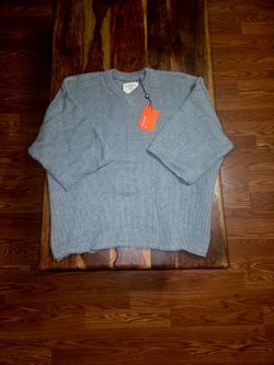 YoungLA Men's Gray Knitted V-Neck Sweater