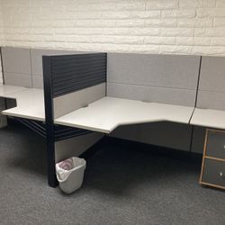 Office Cubicle Desk