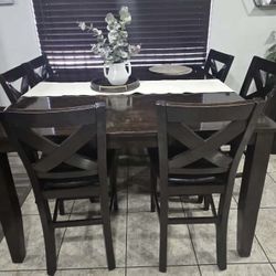Dining table set 