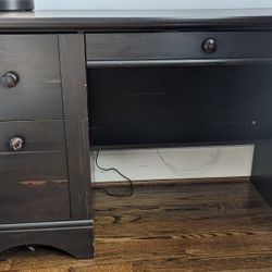 Children's Desk With Drawers