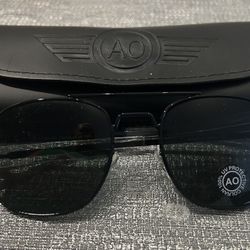 Pilot Sunglasses 