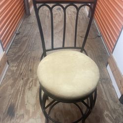 Padded Swivel Bar Stool 