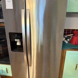 Whirlpool Side By Side Refrigerator 