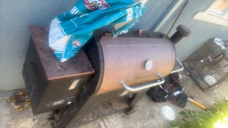 Electric Pit Boss smoker/grill
