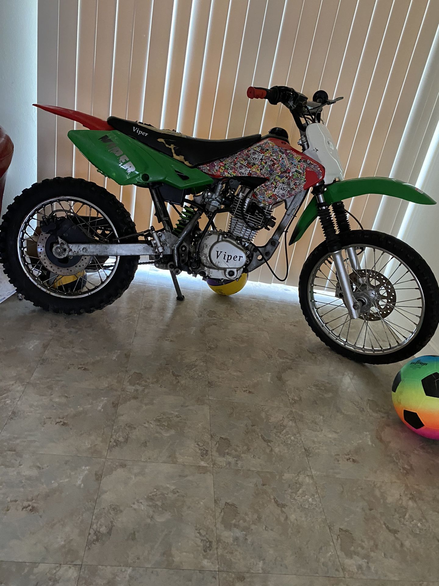 150 Cc 4 Stroke 5 Speed Manual Viper Dirt bike Have Parts Need In Hand $700