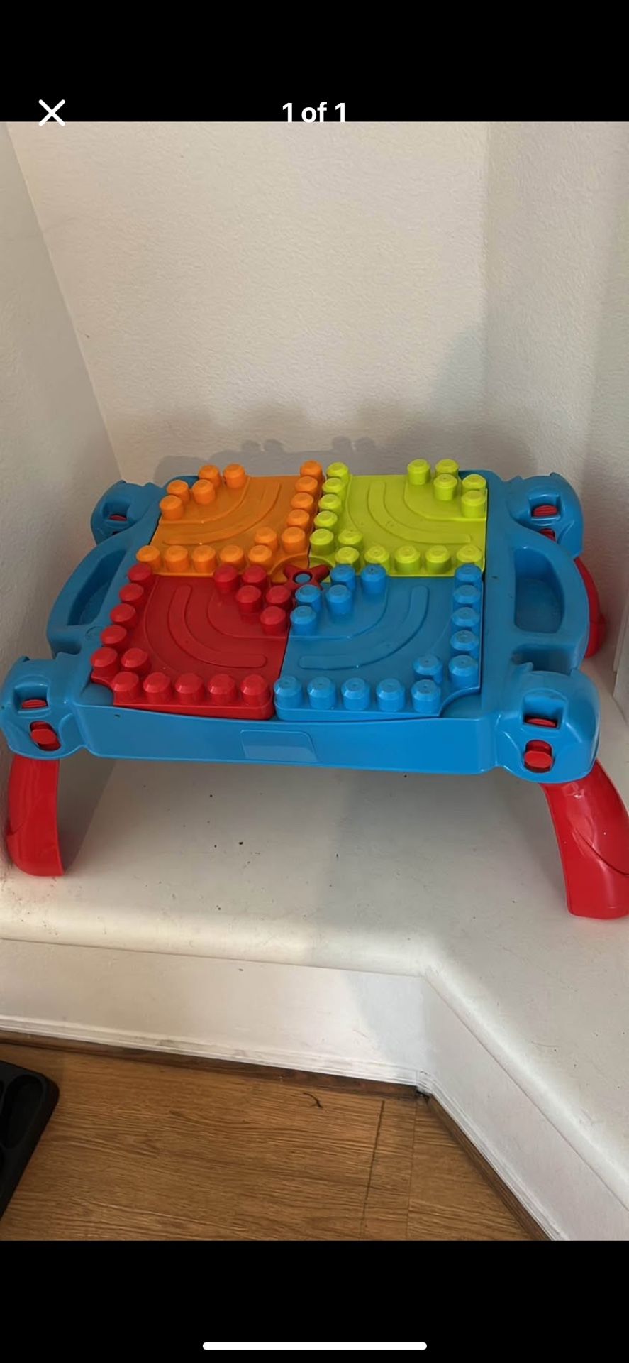 Kids Logo Table