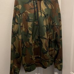 Camouflage zip up jacket hoodie Xl 